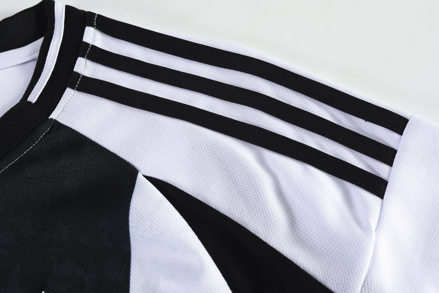 Child/Adult Juventus Home Shirt - Black &amp; White Legacy Edition