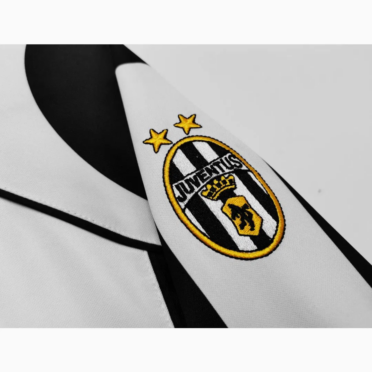 1997-1998 Juventus Home Shirt - Retro Long Sleeve Version